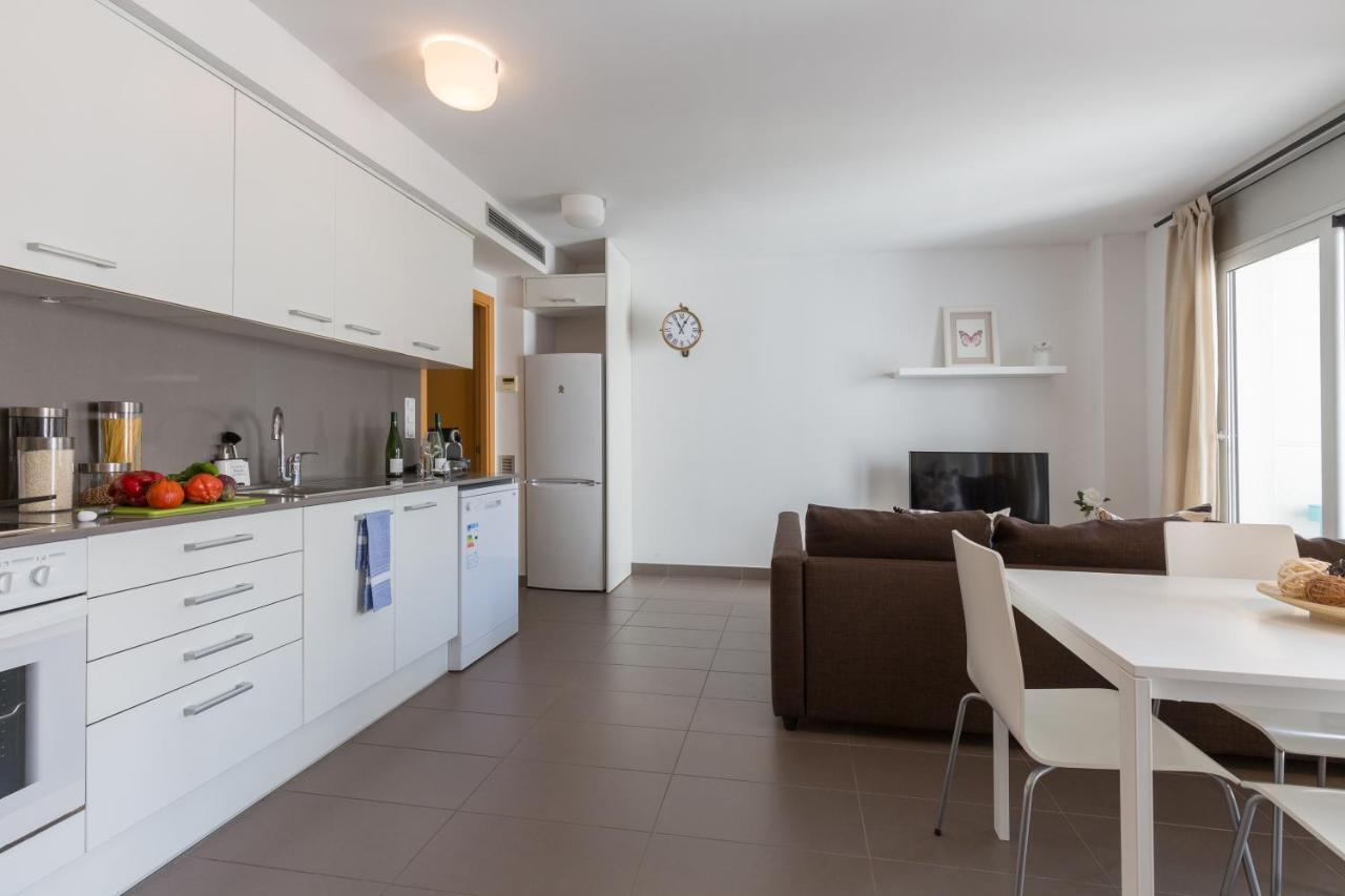 Apartamentos Cornellalux 2 Курналя-да-Любрагат Екстер'єр фото